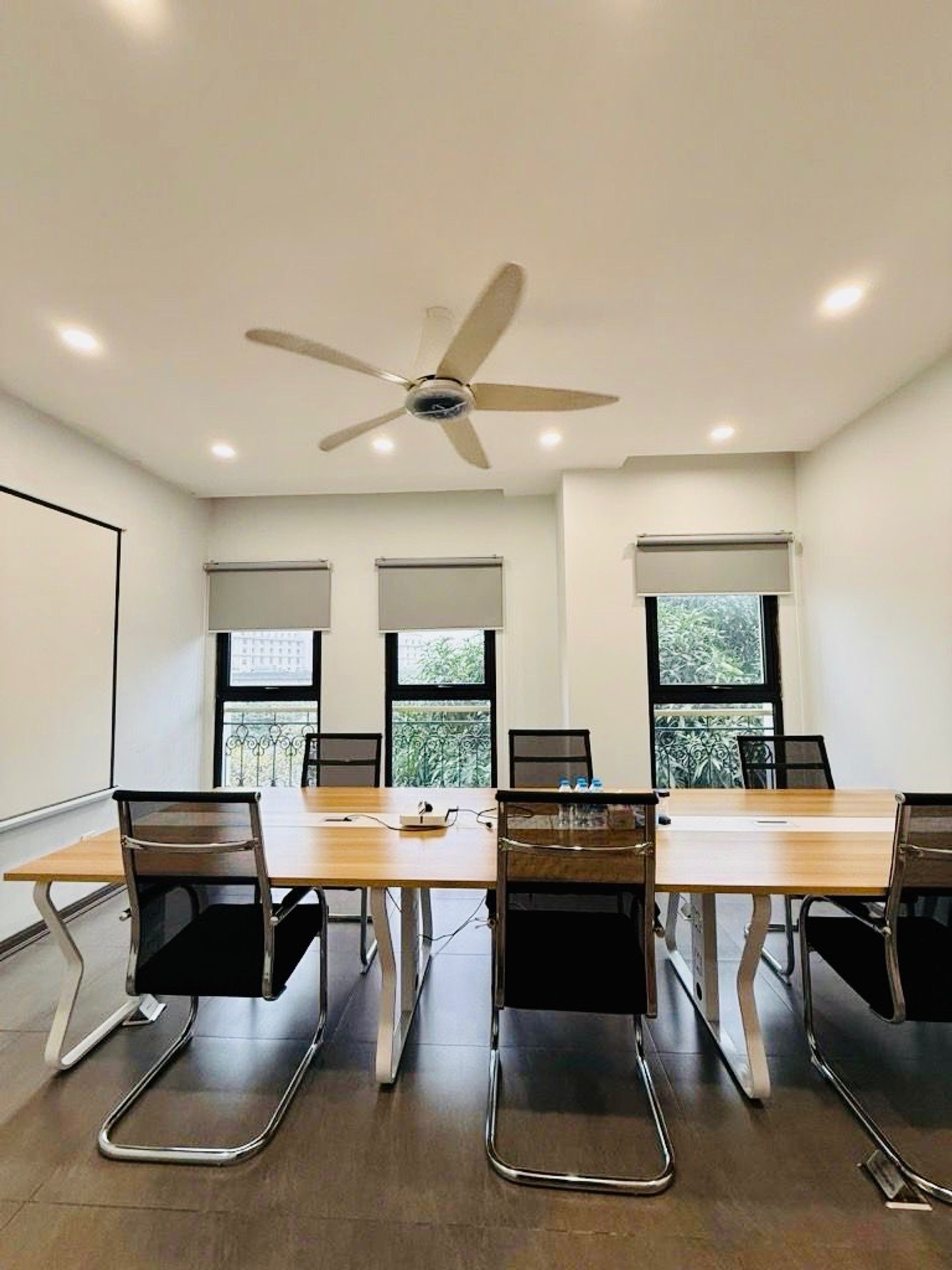 Bán nhà KĐT mới Đại Kim - diện tích 75m2 5 tầng - Đối diện chung cư cao cấp - giá 28,5 tỷ