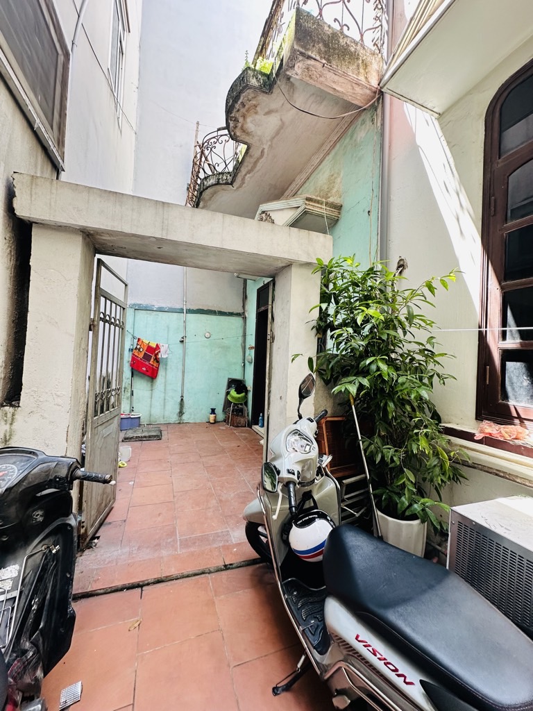 Bán nhà Ngọc Hồi - diện tích 54m2 1 tầng - Nhà mái bằng - giá 5,4 tỷ