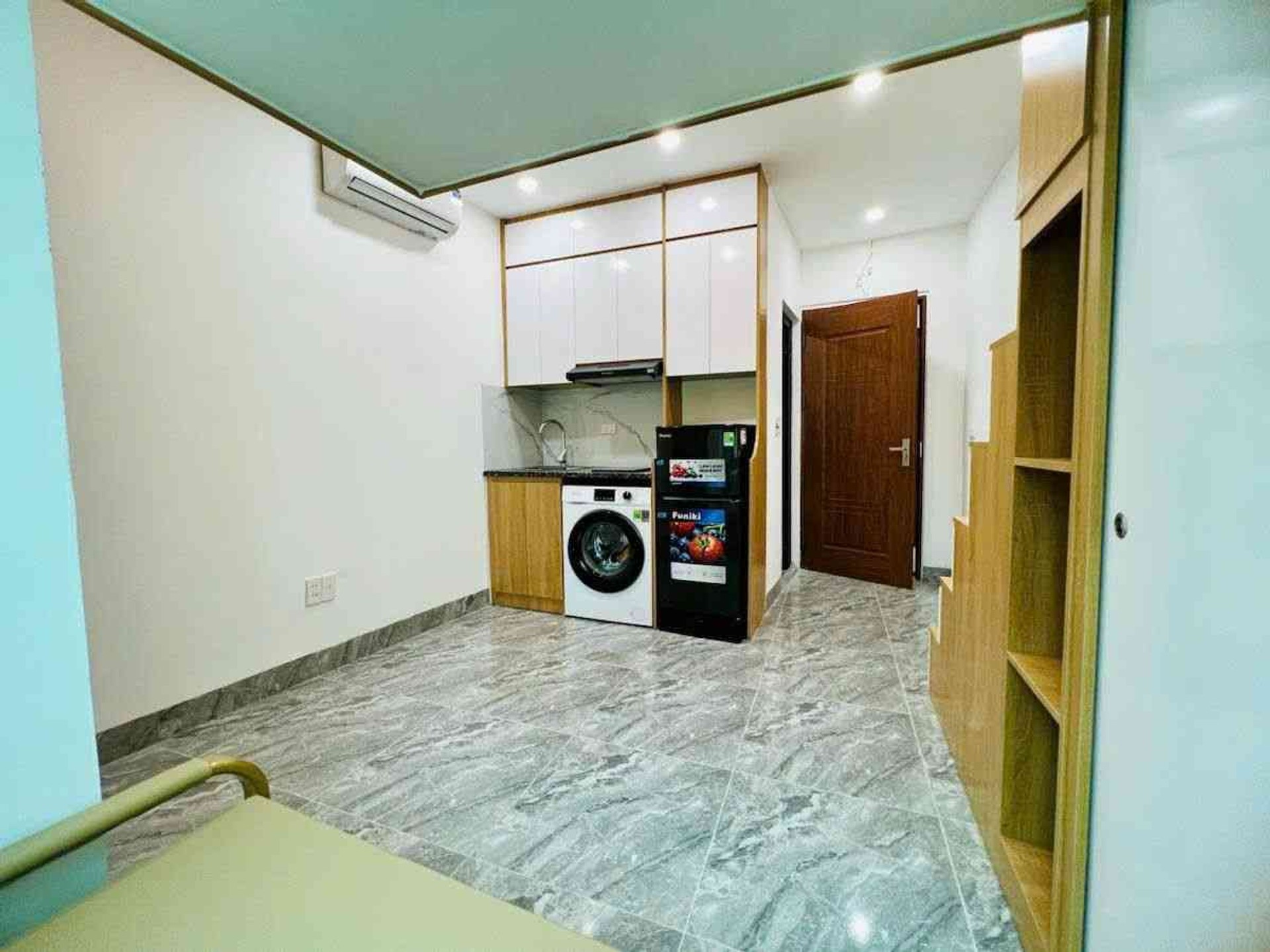Bán nhà Giáp Nhất - diện tích 85m2 8 tầng - Thang máy, dòng tiền khủng - giá 24,1 tỷ