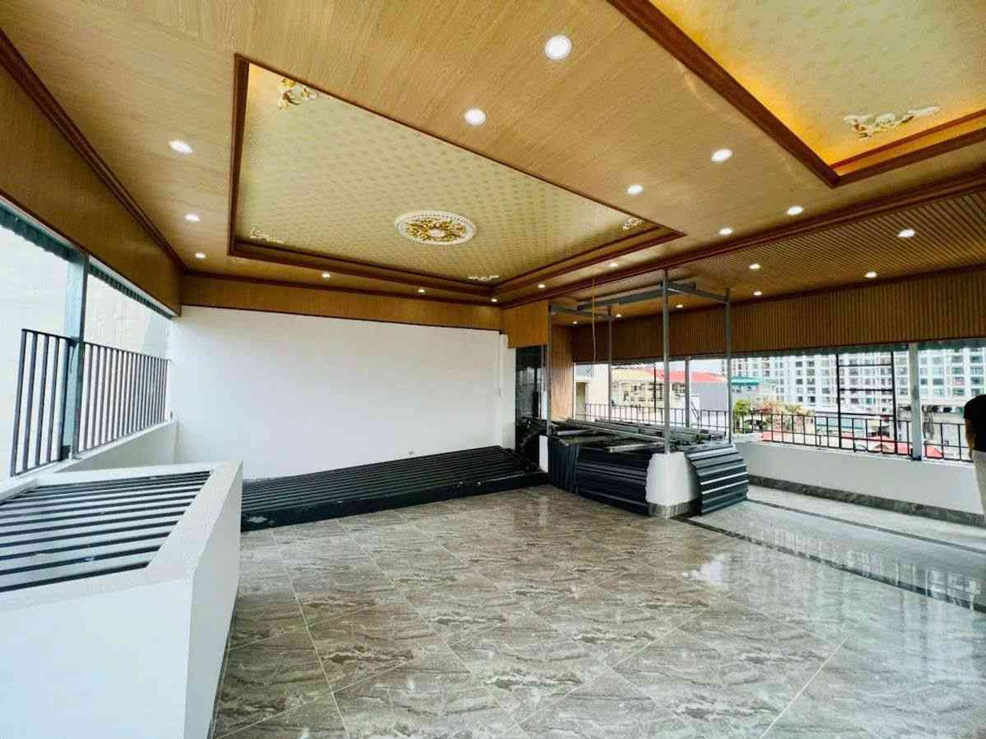 Bán nhà Giáp Nhất - diện tích 85m2 8 tầng - Thang máy, dòng tiền khủng - giá 24,1 tỷ