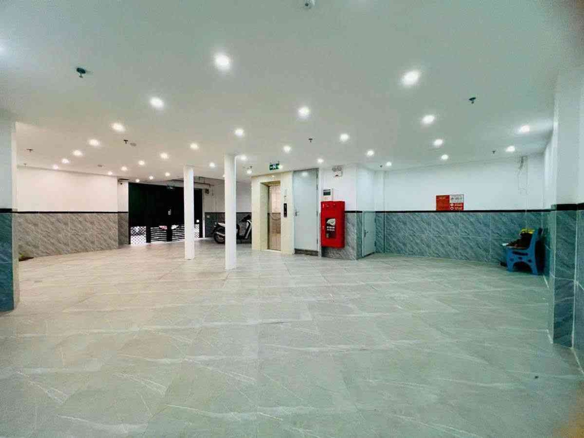 Bán nhà Giáp Nhất - diện tích 85m2 8 tầng - Thang máy, dòng tiền khủng - giá 24,1 tỷ
