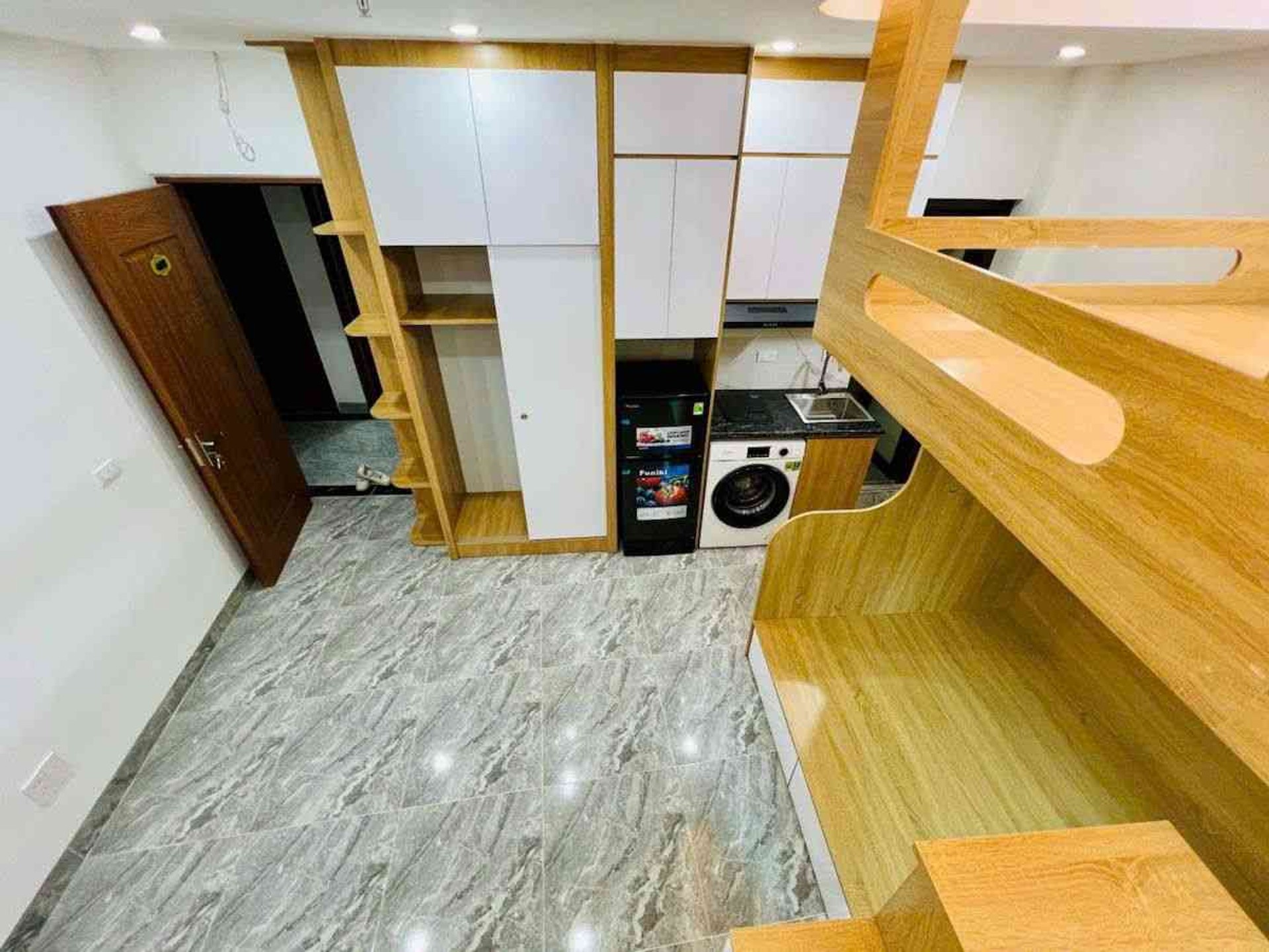 Bán nhà Giáp Nhất - diện tích 85m2 8 tầng - Thang máy, dòng tiền khủng - giá 24,1 tỷ