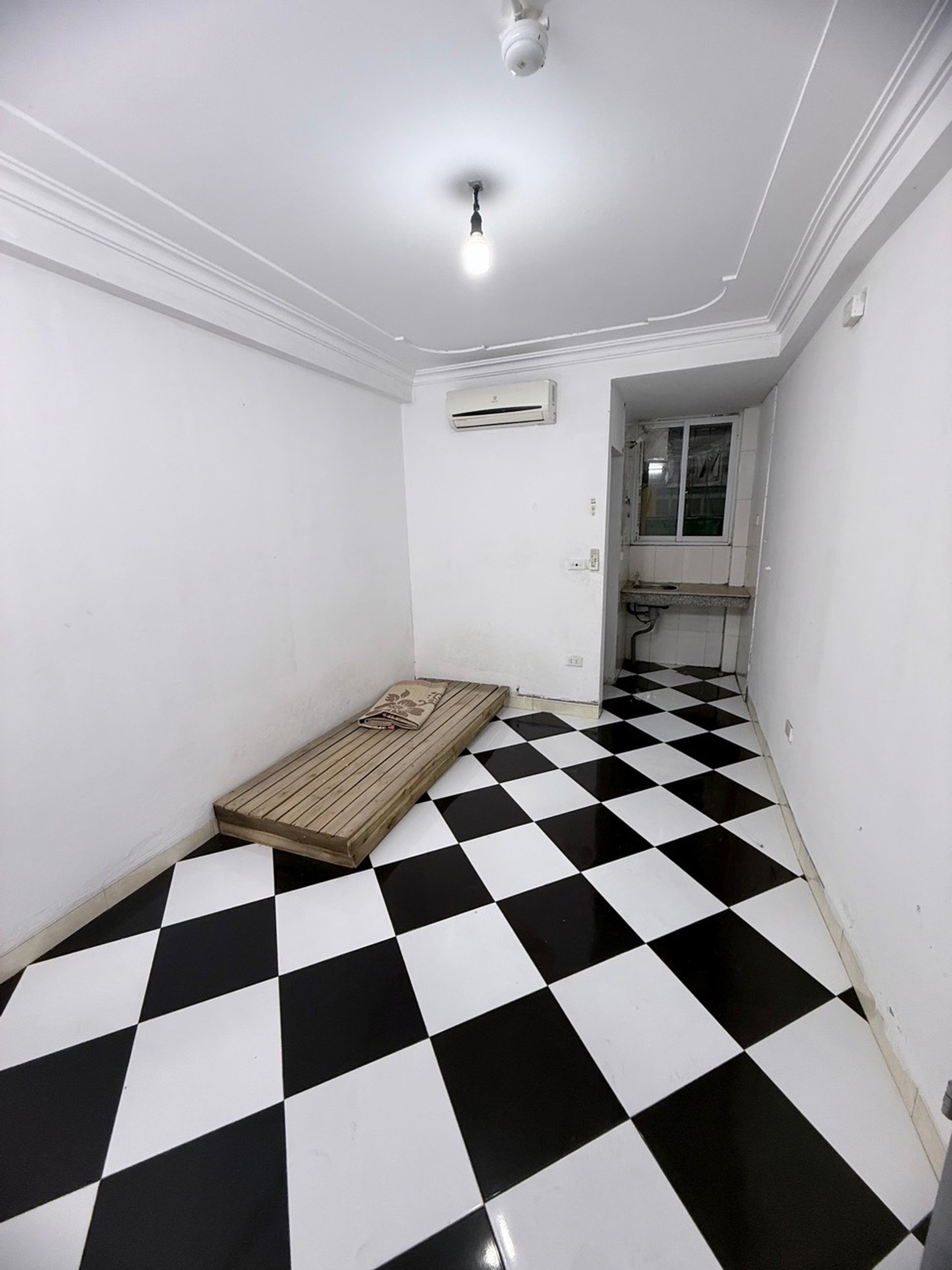 Bán nhà Kim Giang - diện tích 44m2 7 tầng - ô tô đỗ cửa - giá 14,7 tỷ