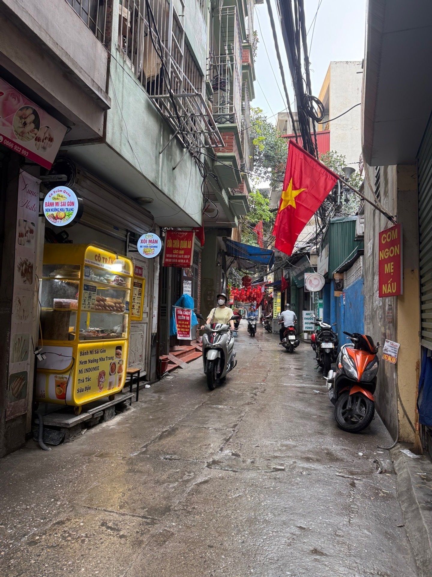 Bán nhà Kim Giang - diện tích 44m2 7 tầng - ô tô đỗ cửa - giá 14,7 tỷ