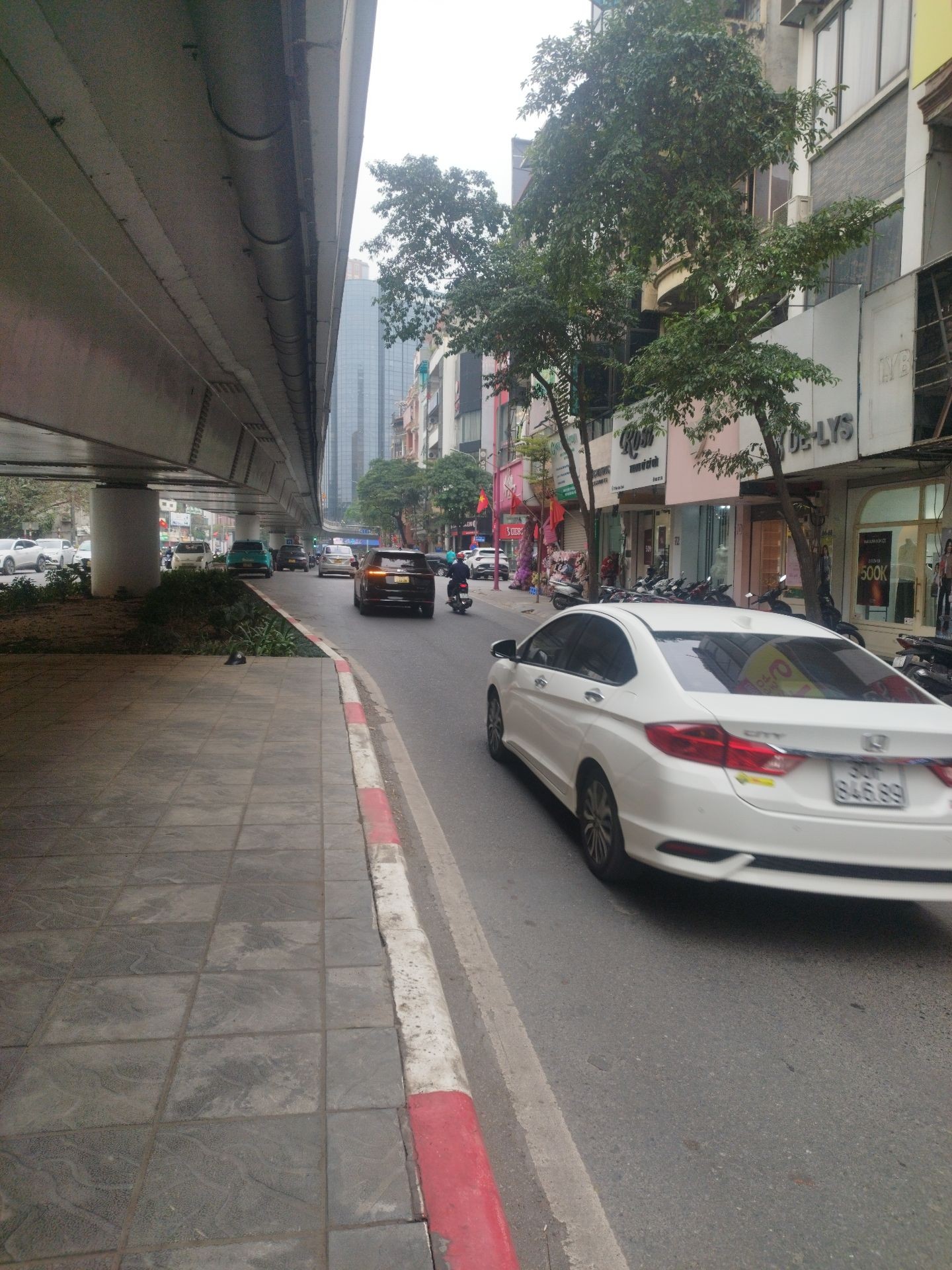 Bán nhà Phạm Ngọc Thạch - diện tích 69m2 2 tầng - mặt tiền 3.6m - giá 43 tỷ