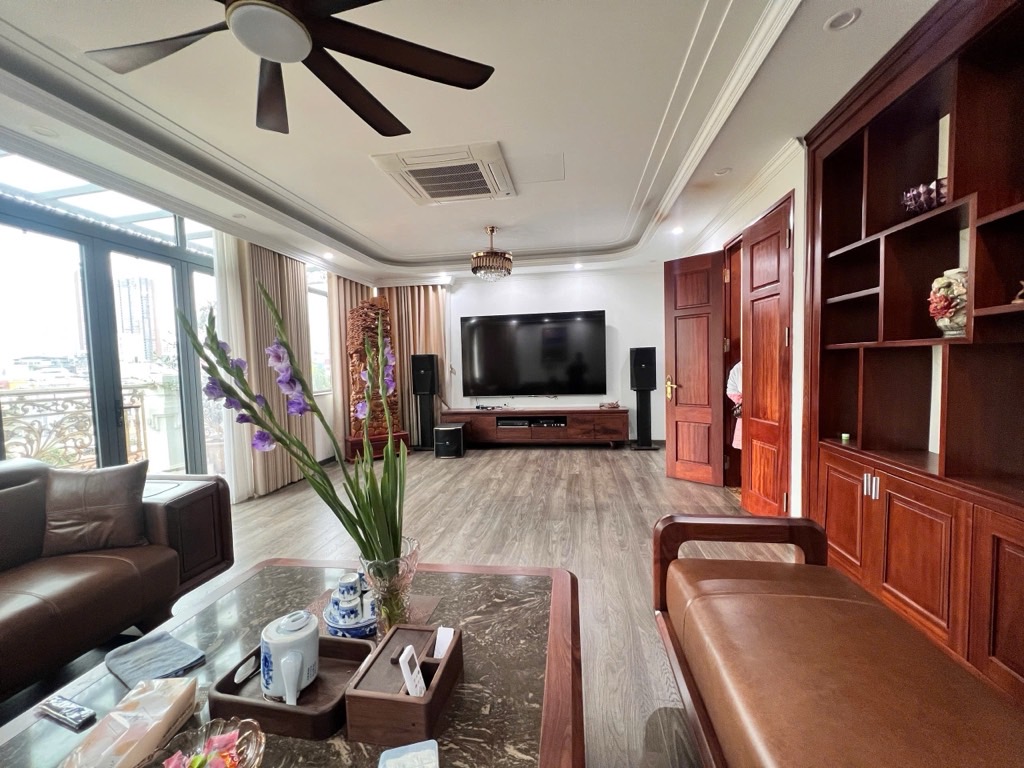 Bán nhà Quan Nhân - diện tích 123m2 8 tầng - Lô góc - giá 46,8 tỷ