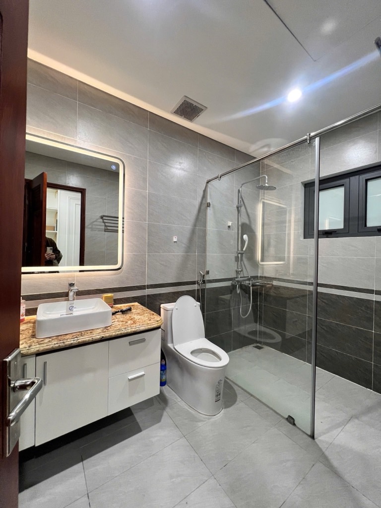 Bán nhà Quan Nhân - diện tích 123m2 8 tầng - Lô góc - giá 46,8 tỷ