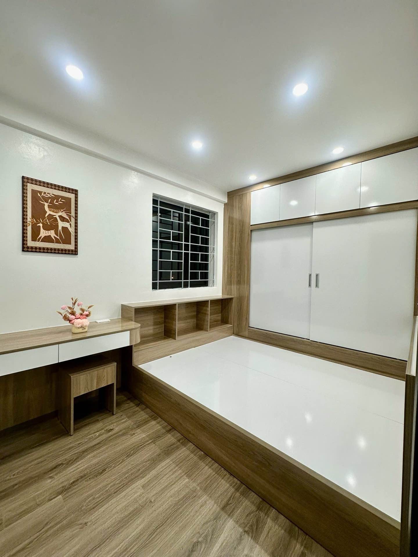 Bán nhà Linh Đàm - diện tích 68m2 2 tầng - Căn góc cực hiếm - giá 5,6 tỷ