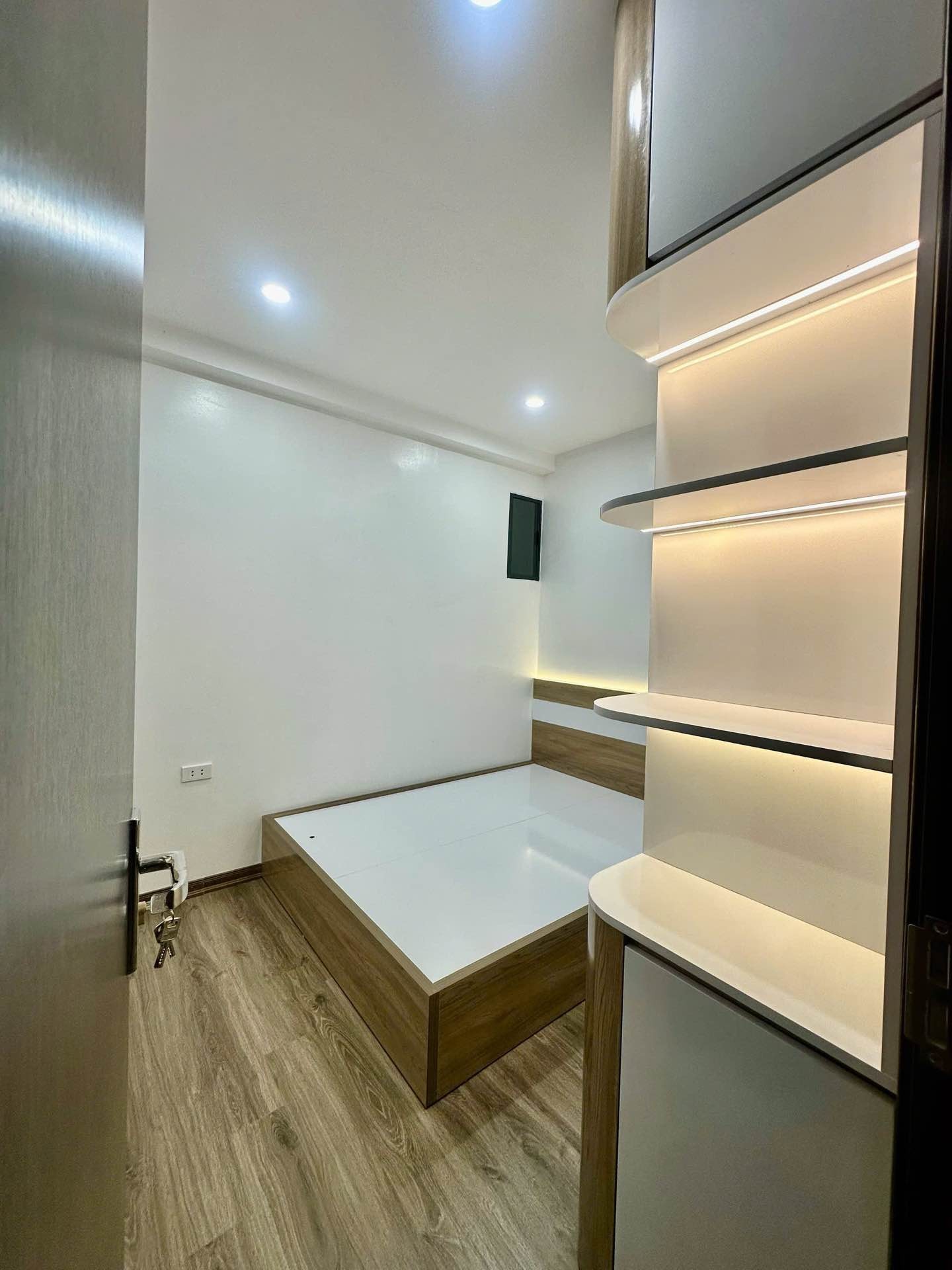 Bán nhà Linh Đàm - diện tích 68m2 2 tầng - Căn góc cực hiếm - giá 5,6 tỷ
