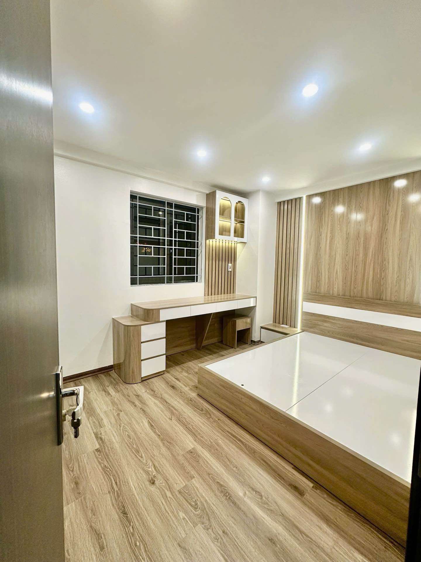 Bán nhà Linh Đàm - diện tích 68m2 2 tầng - Căn góc cực hiếm - giá 5,6 tỷ