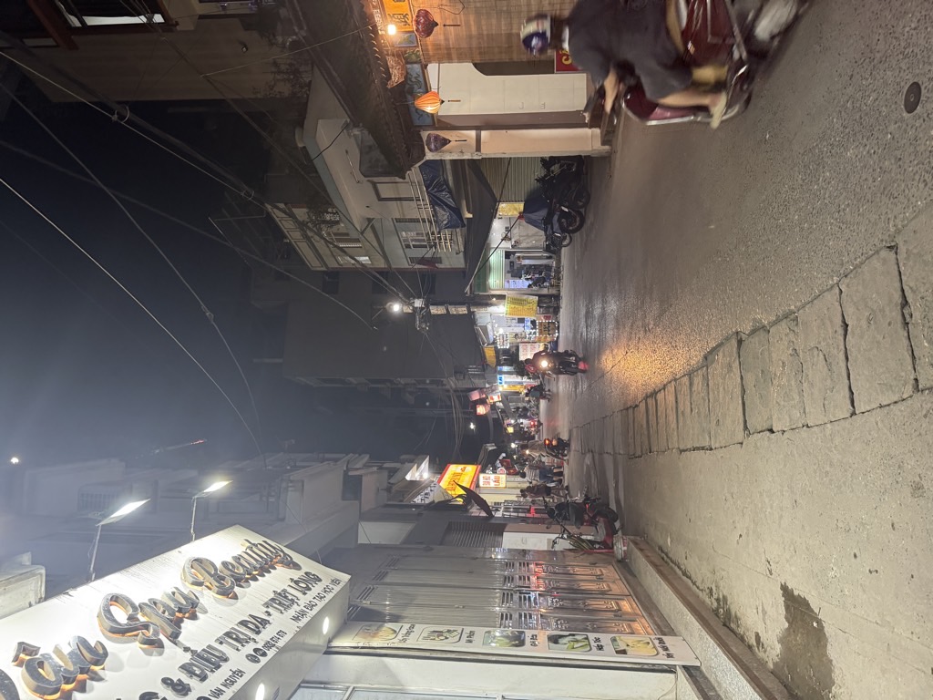 Bán nhà Triều Khúc - diện tích 117m2 8 tầng - Hẻm xe máy - giá 26 tỷ