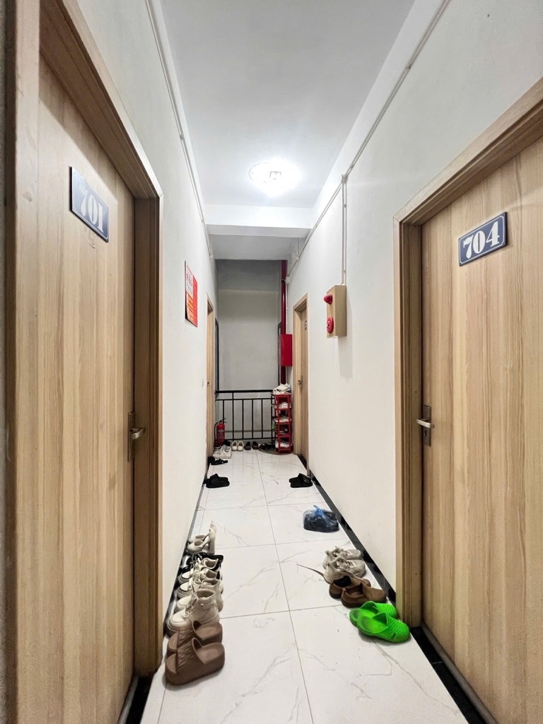 Bán nhà Triều Khúc - diện tích 117m2 8 tầng - Hẻm xe máy - giá 26 tỷ