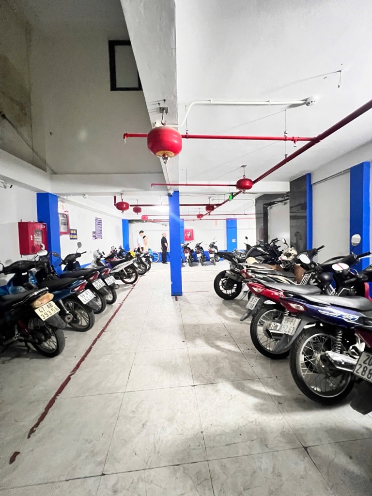 Bán nhà Triều Khúc - diện tích 117m2 8 tầng - Hẻm xe máy - giá 26 tỷ