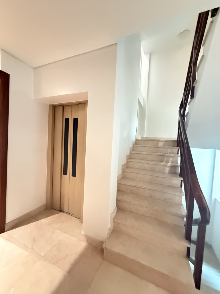 Bán nhà Trung Văn - diện tích 179m2 5 tầng - Biệt thự đơn lập - giá 62,5 tỷ