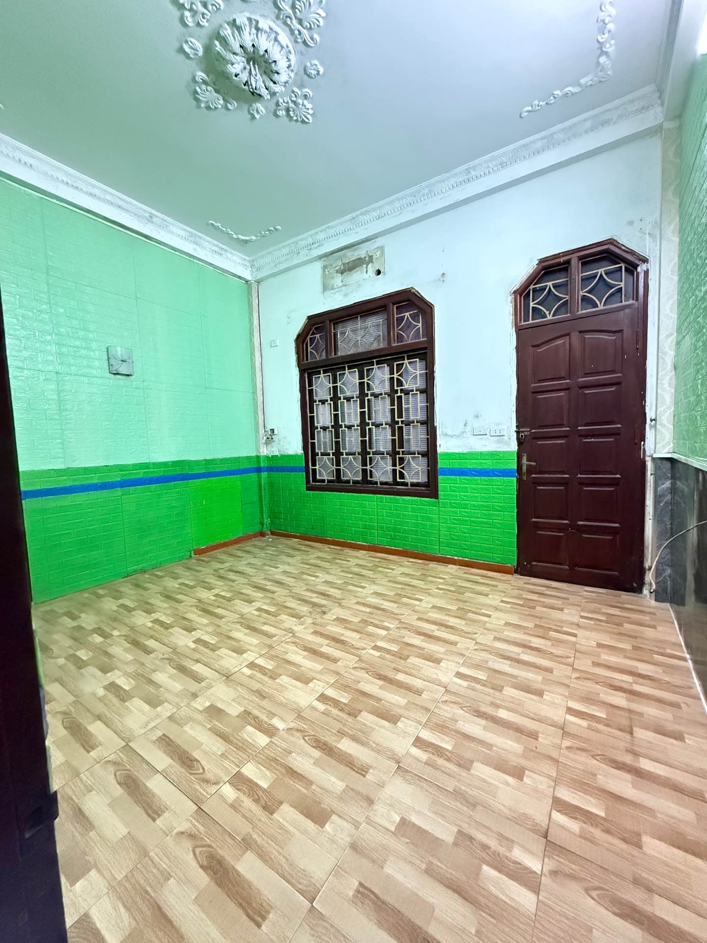 Bán nhà Kim Mã - diện tích 62.9m2 5 tầng - Phân lô ô tô tránh - giá 26,9 tỷ