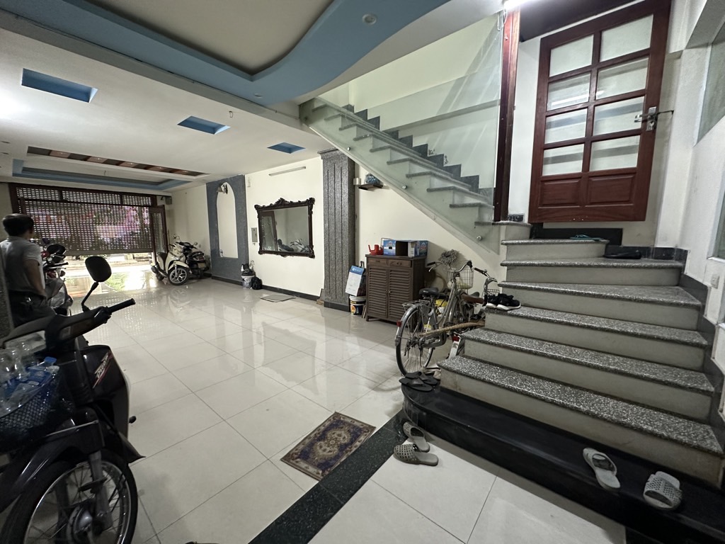 Bán nhà KĐT Mỗ Lao - diện tích 68m2 5 tầng - SIÊU PHẨM MẶT PHỐ - giá 33,8 tỷ