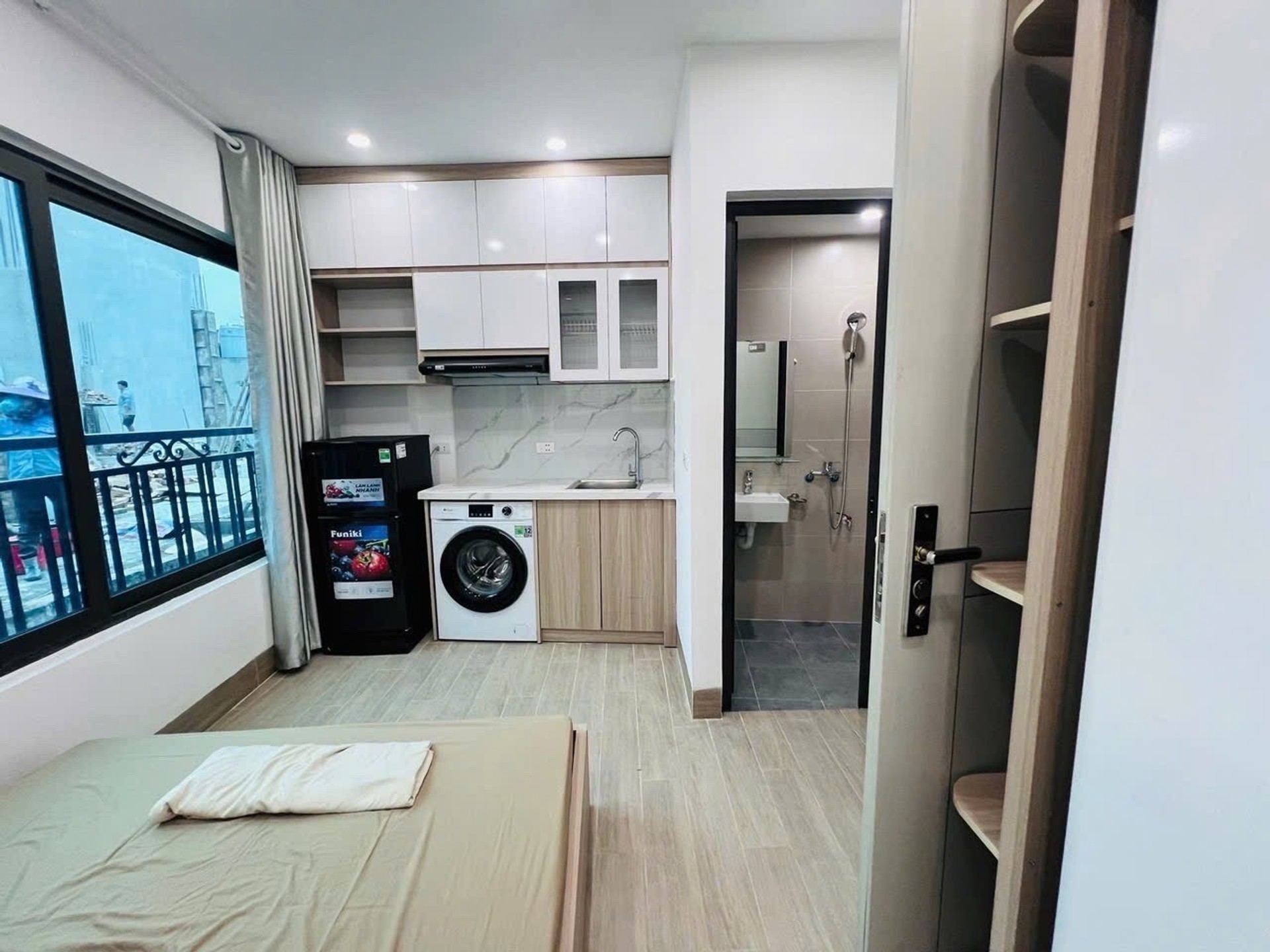 Bán nhà Đường Láng - diện tích 52m2 6 tầng - Nhà đẹp hiếm có - giá 18 tỷ