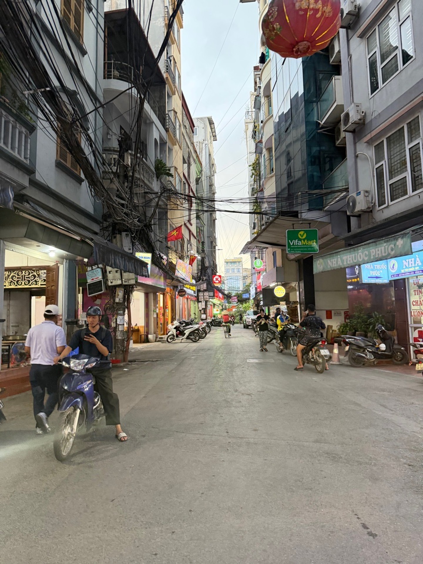 Bán nhà Đường Láng - diện tích 52m2 6 tầng - Nhà đẹp hiếm có - giá 18 tỷ