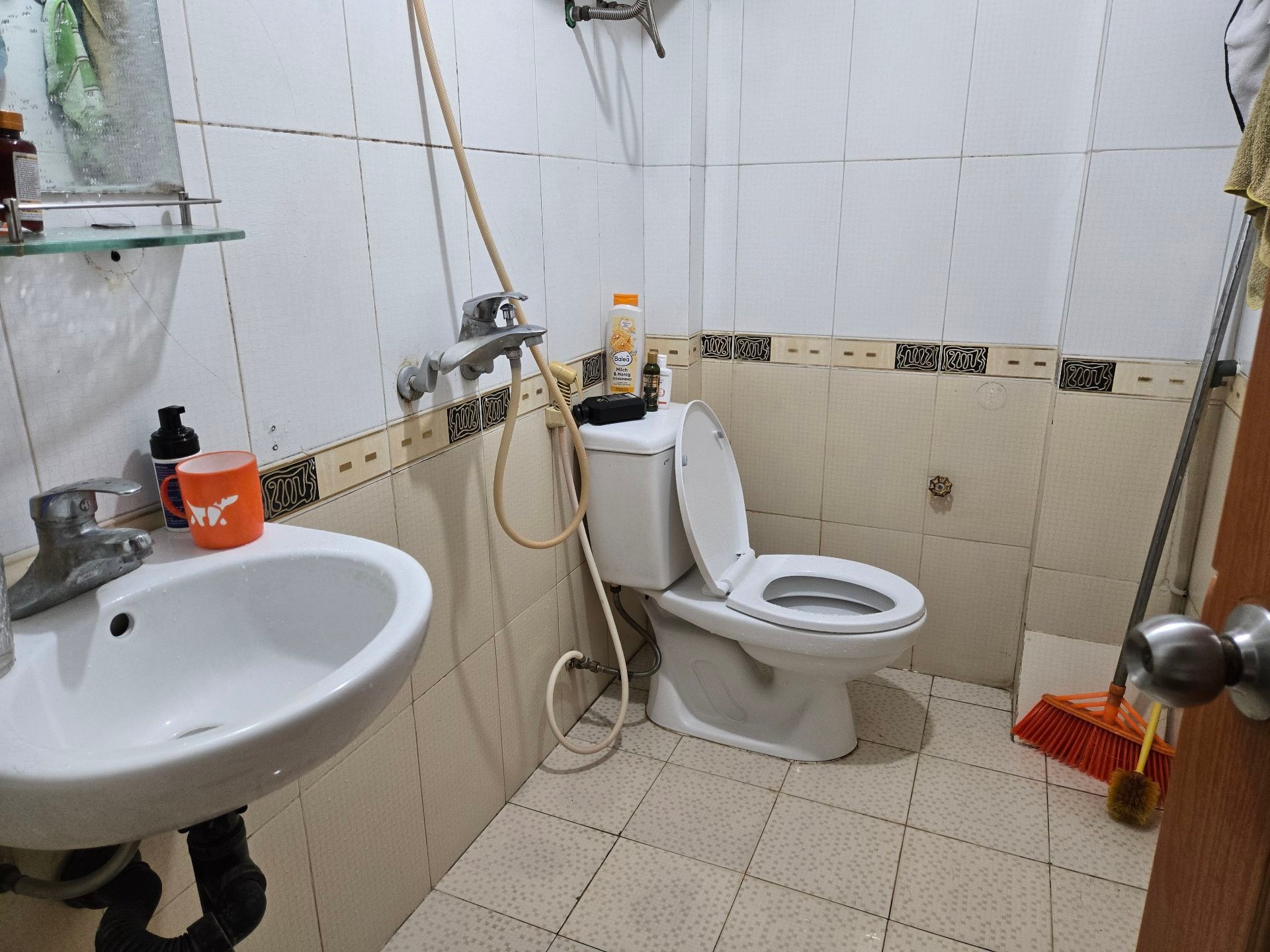 Bán nhà Định Công Thượng - diện tích 37m2 4 tầng - Ô tô đỗ tận cửa - giá 10,2 tỷ