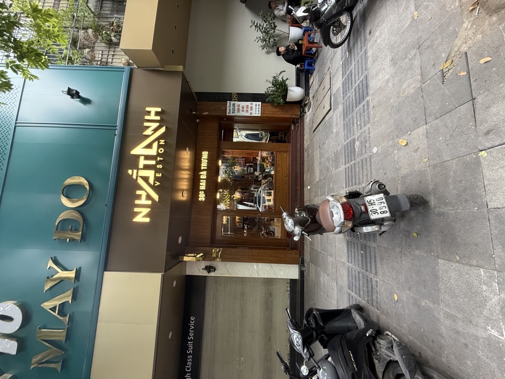 Bán nhà Hai Bà Trưng - diện tích 45m2 1 tầng - Mặt phố cổ - giá 37,7 tỷ