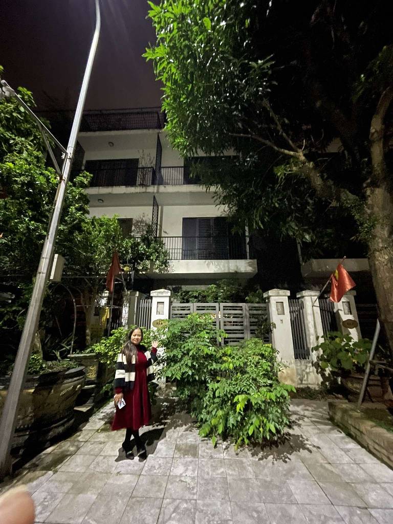 Bán nhà Ngõ 83 - diện tích 85m2 4 tầng - ô tô tránh - giá 27,5 tỷ