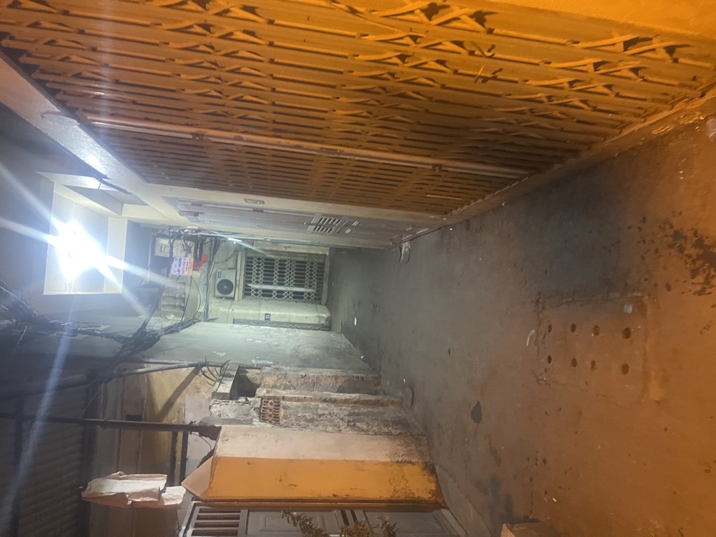 Bán nhà Láng - diện tích 190m2 2 tầng - Ngõ 3 gác - giá 25,3 tỷ