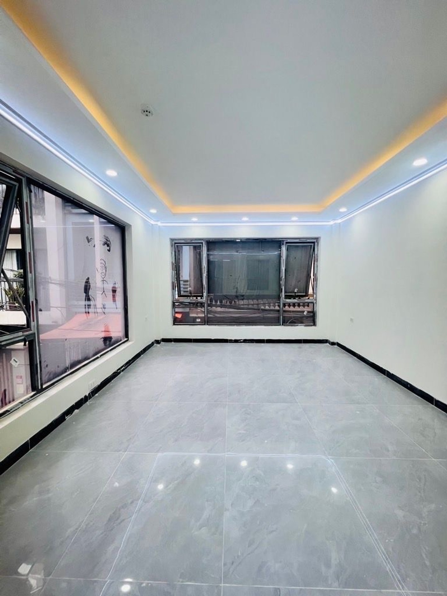 Bán nhà Nguyễn Trãi - diện tích 75m2 7 tầng - Lô góc 3 mặt thoáng - giá 29,7 tỷ