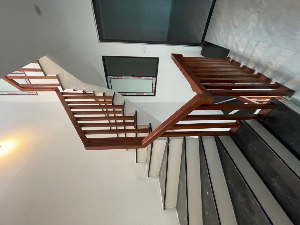 Bán nhà Định Công Thượng - diện tích 41m2 3 tầng - Ô tô tránh - giá 3,5 tỷ