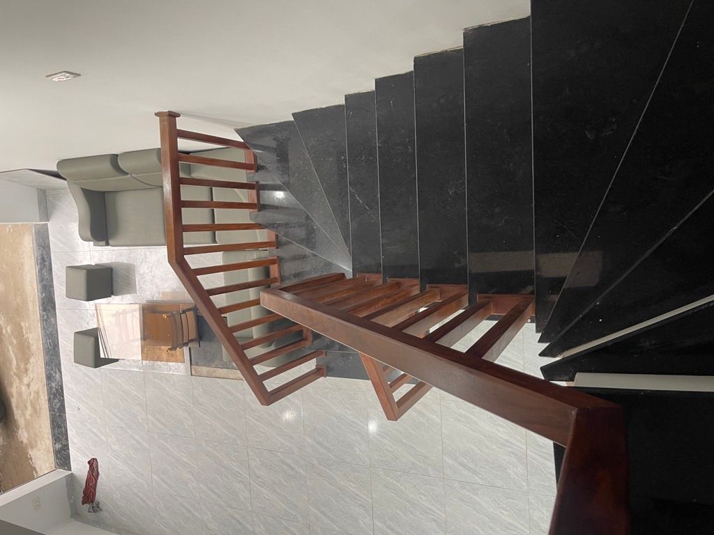 Bán nhà Định Công Thượng - diện tích 41m2 3 tầng - Ô tô tránh - giá 3,5 tỷ