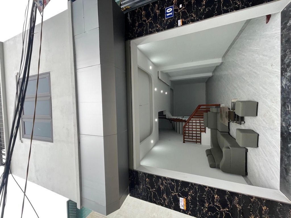 Bán nhà Định Công Thượng - diện tích 41m2 3 tầng - Ô tô tránh - giá 3,5 tỷ