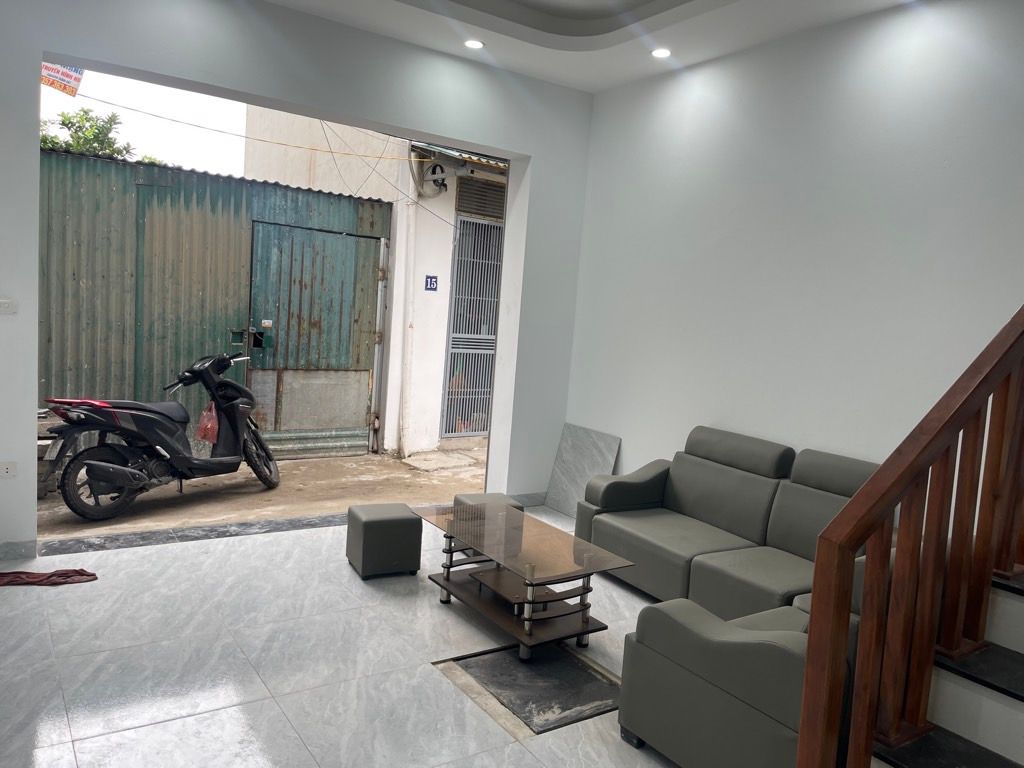 Bán nhà Định Công Thượng - diện tích 41m2 3 tầng - Ô tô tránh - giá 3,5 tỷ