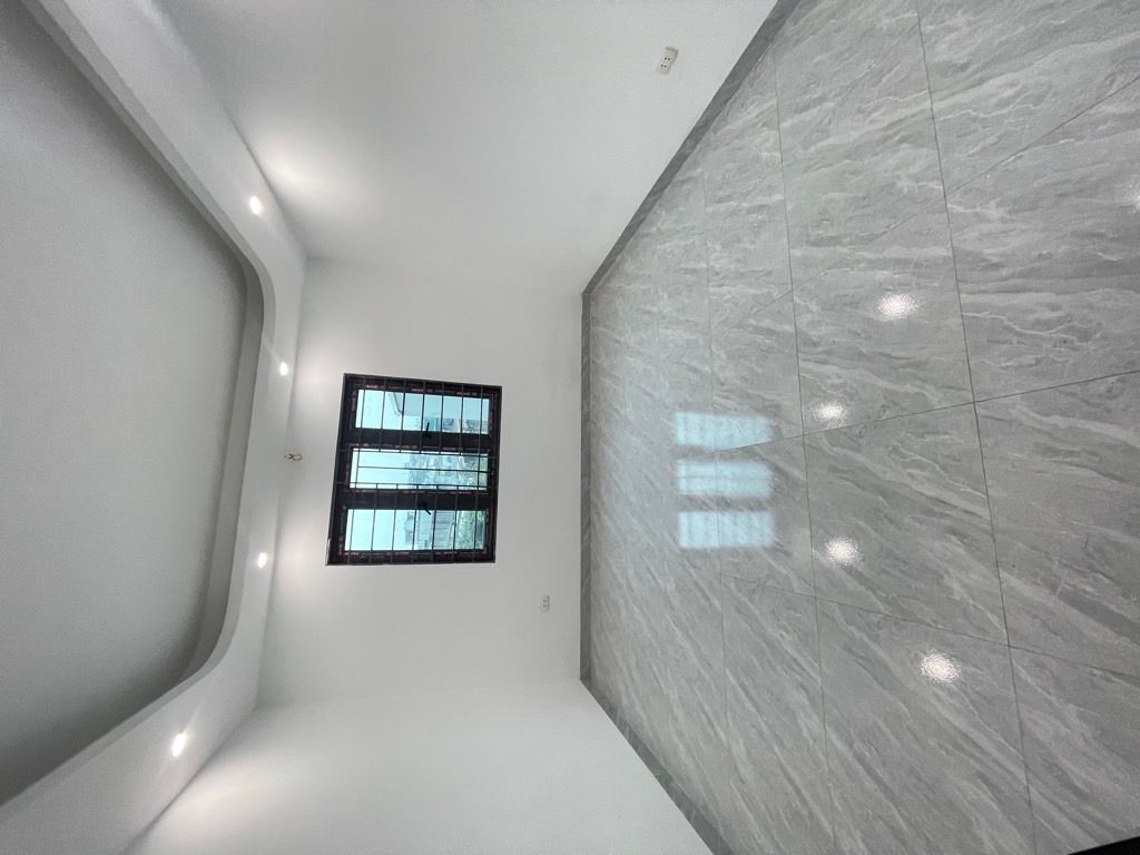 Bán nhà Định Công Thượng - diện tích 41m2 3 tầng - Ô tô tránh - giá 3,5 tỷ