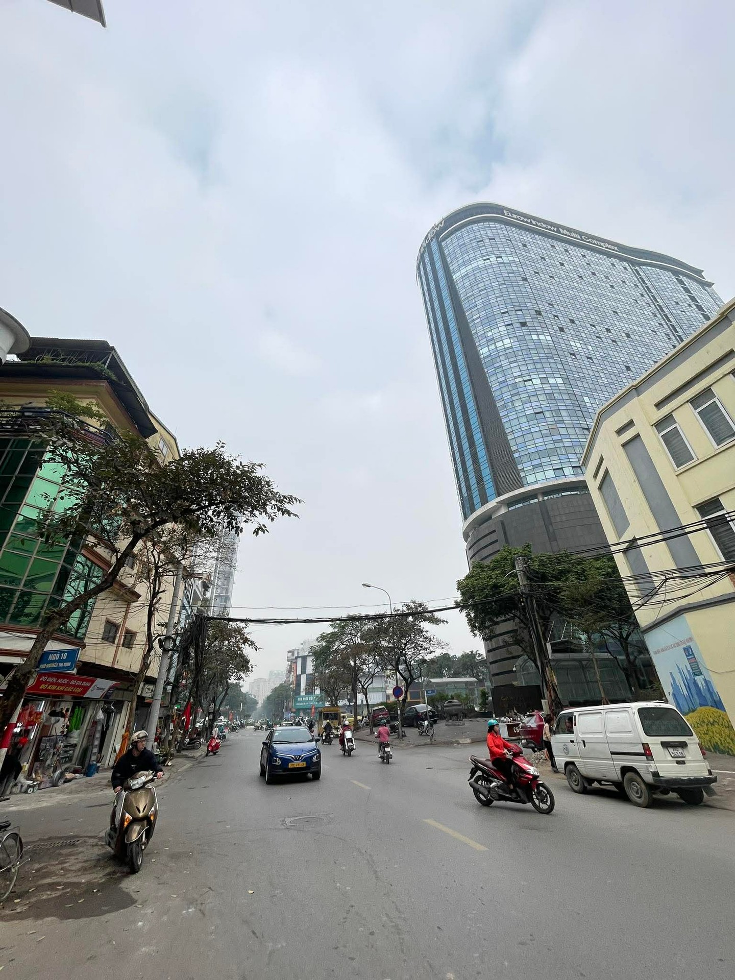 Bán nhà Nguyễn Thị Định - diện tích 99m2 6 tầng - Lô góc 2 mặt thoáng - giá 68 tỷ