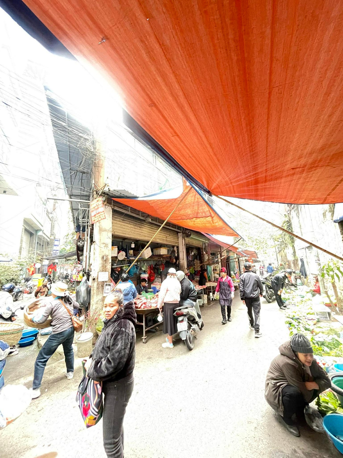 Bán nhà Nguyễn Thị Định - diện tích 99m2 6 tầng - Lô góc 2 mặt thoáng - giá 68 tỷ