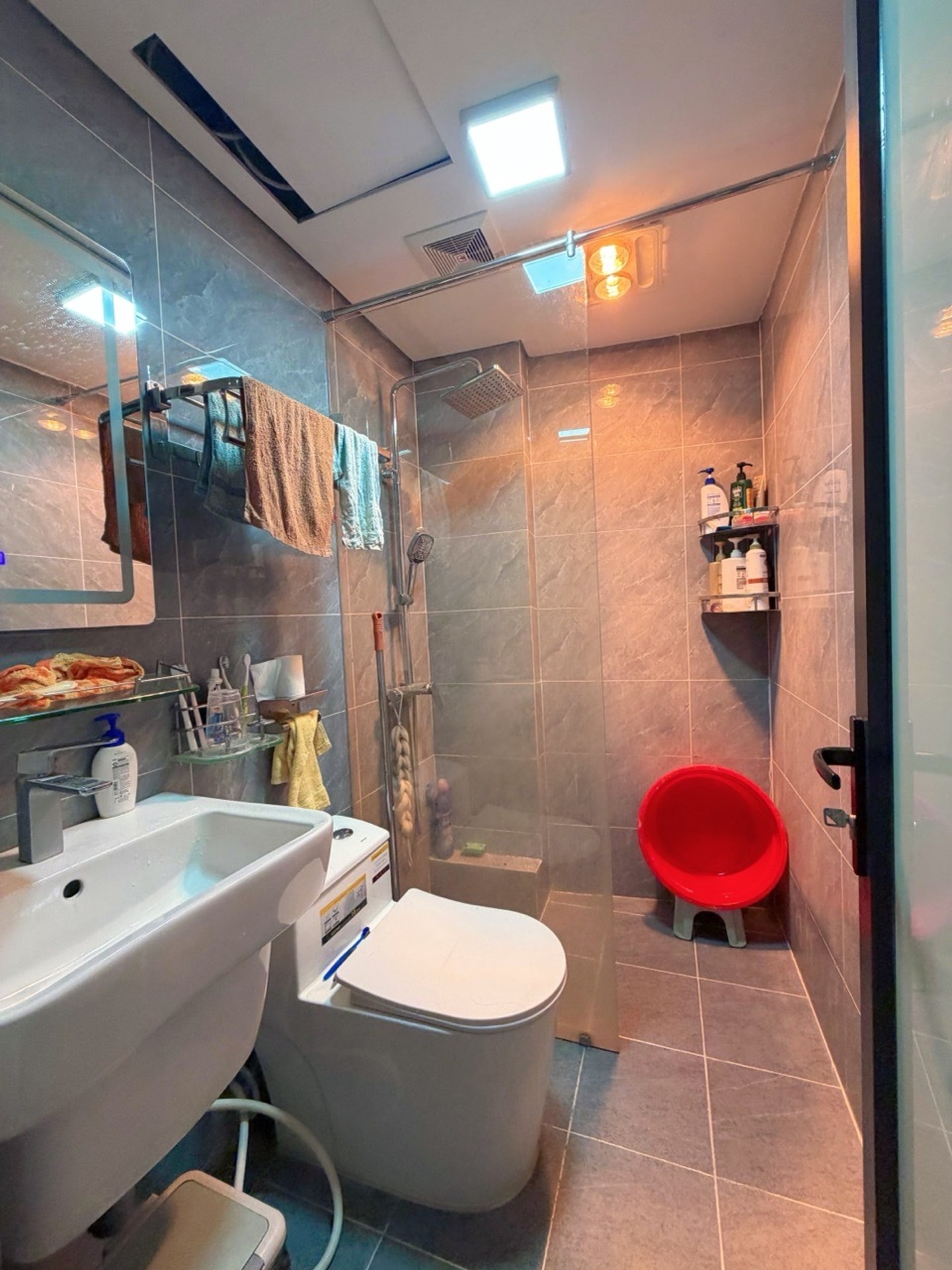 Bán nhà Dương Văn Bé - diện tích 56m2 3 tầng - Mặt phố kinh doanh sầm uất - giá 22 tỷ