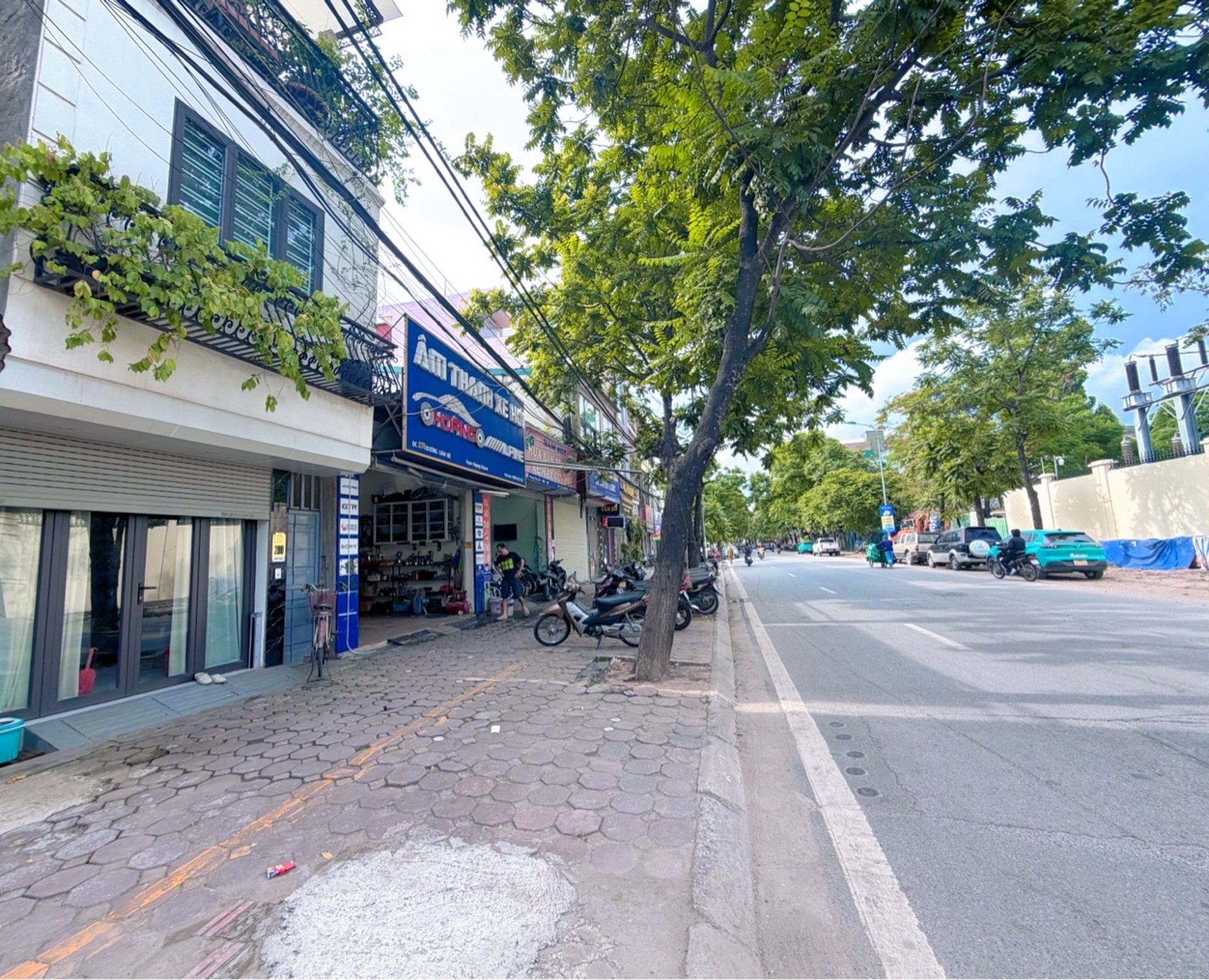 Bán nhà Dương Văn Bé - diện tích 56m2 3 tầng - Mặt phố kinh doanh sầm uất - giá 22 tỷ
