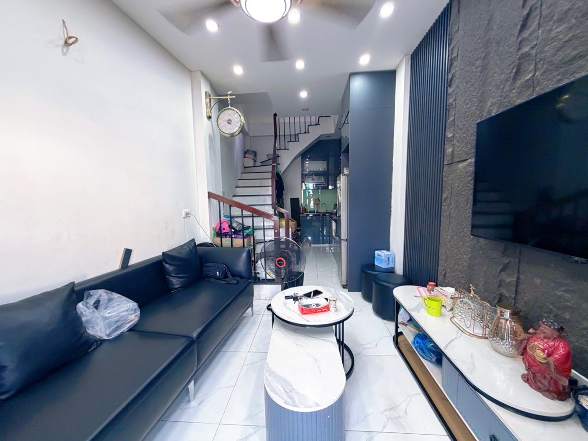 Bán nhà Dương Văn Bé - diện tích 56m2 3 tầng - Mặt phố kinh doanh sầm uất - giá 22 tỷ