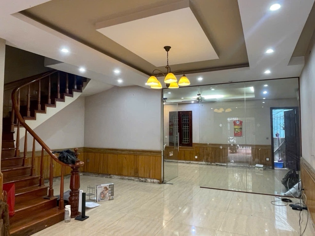 Bán nhà Vương Thừa Vũ - diện tích 107m2 4 tầng - ô tô kinh doanh 2 mặt ngõ - giá 32 tỷ