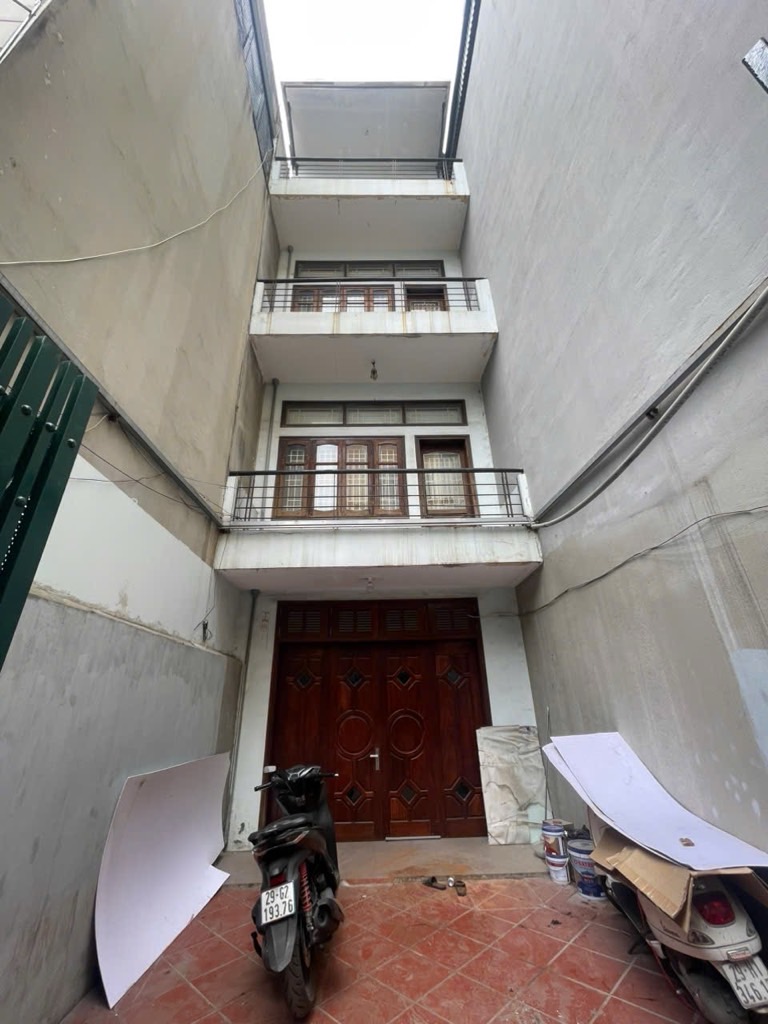 Bán nhà Vương Thừa Vũ - diện tích 107m2 4 tầng - ô tô kinh doanh 2 mặt ngõ - giá 32 tỷ