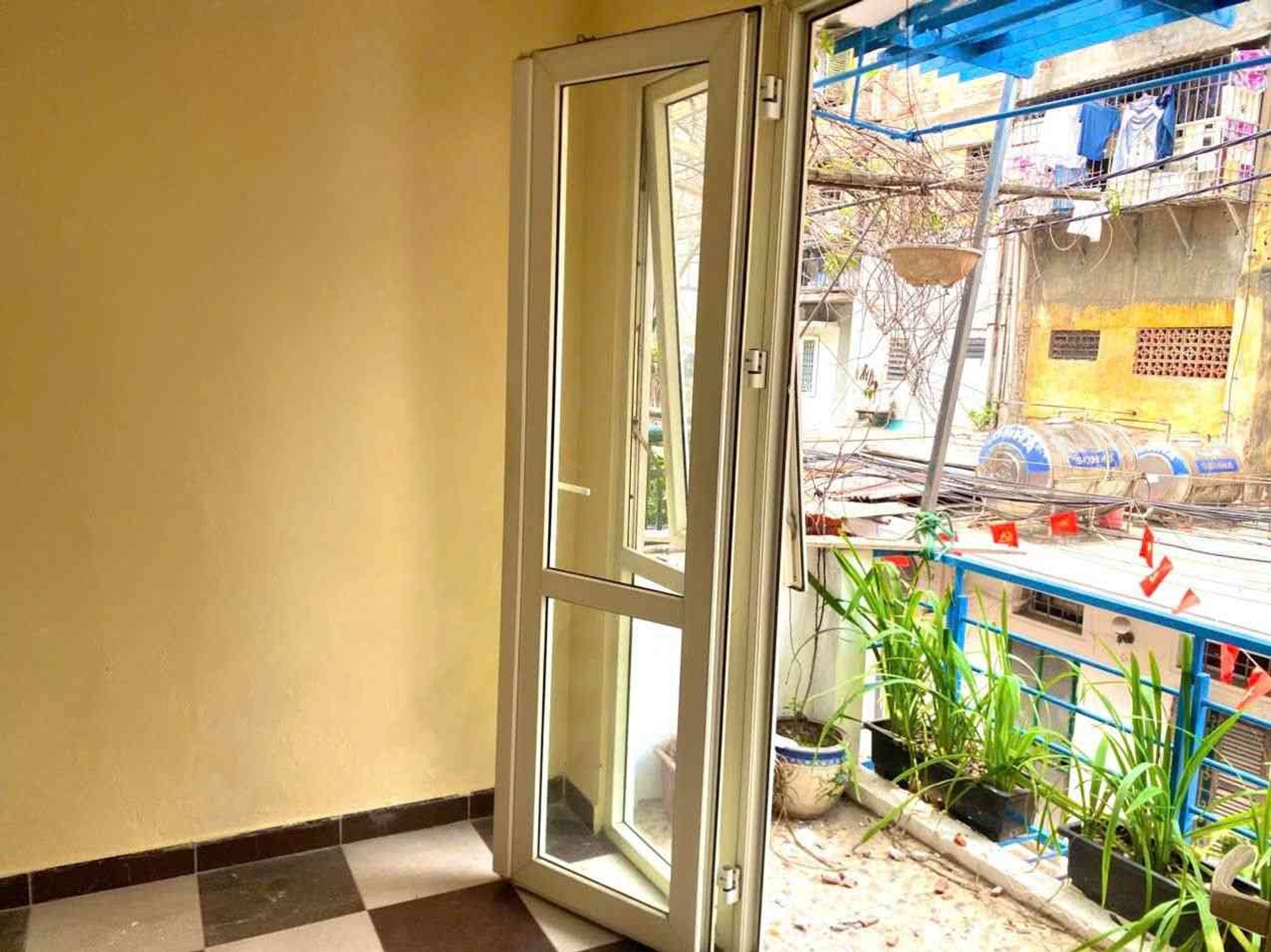 Bán nhà Lò Đúc - diện tích 48m2 1 tầng - Căn tập thể tầng 2 gần mặt phố - giá 2,6 tỷ