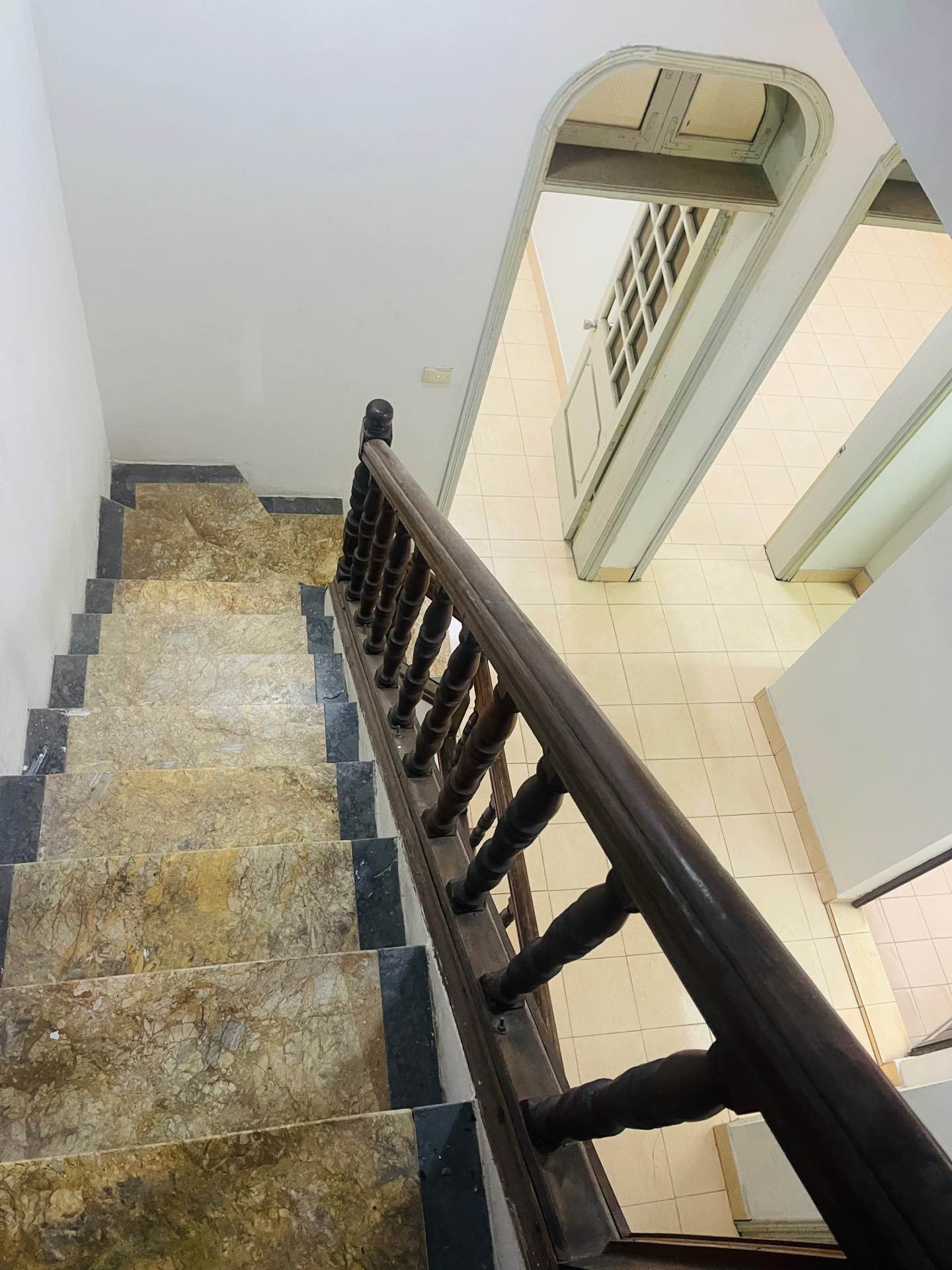 Bán nhà Đặng Tiến Đông - diện tích 82m2 3 tầng - Mặt tiền khủng 6,9m - giá 27,2 tỷ