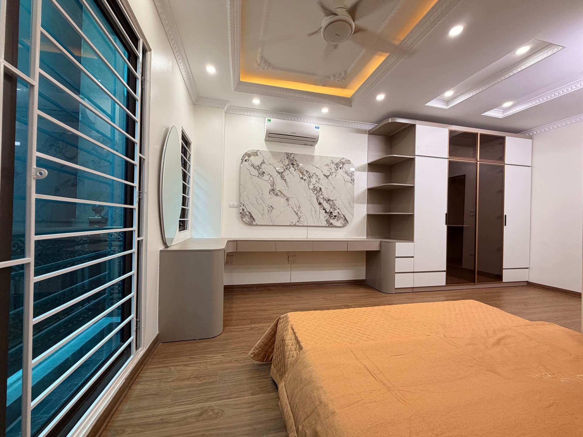 Bán nhà Nguyễn Cao - diện tích 46m2 6 tầng - thang máy - giá 14,6 tỷ
