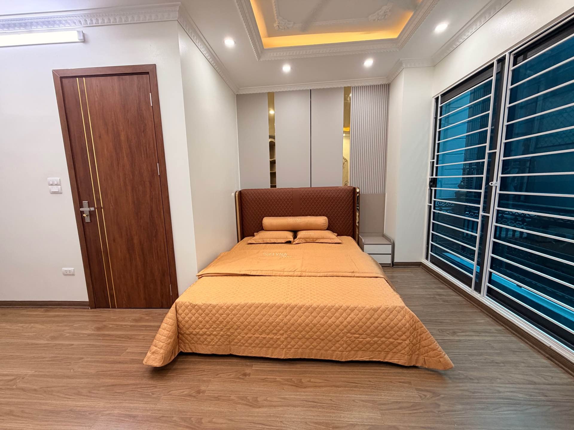 Bán nhà Nguyễn Cao - diện tích 46m2 6 tầng - thang máy - giá 14,6 tỷ