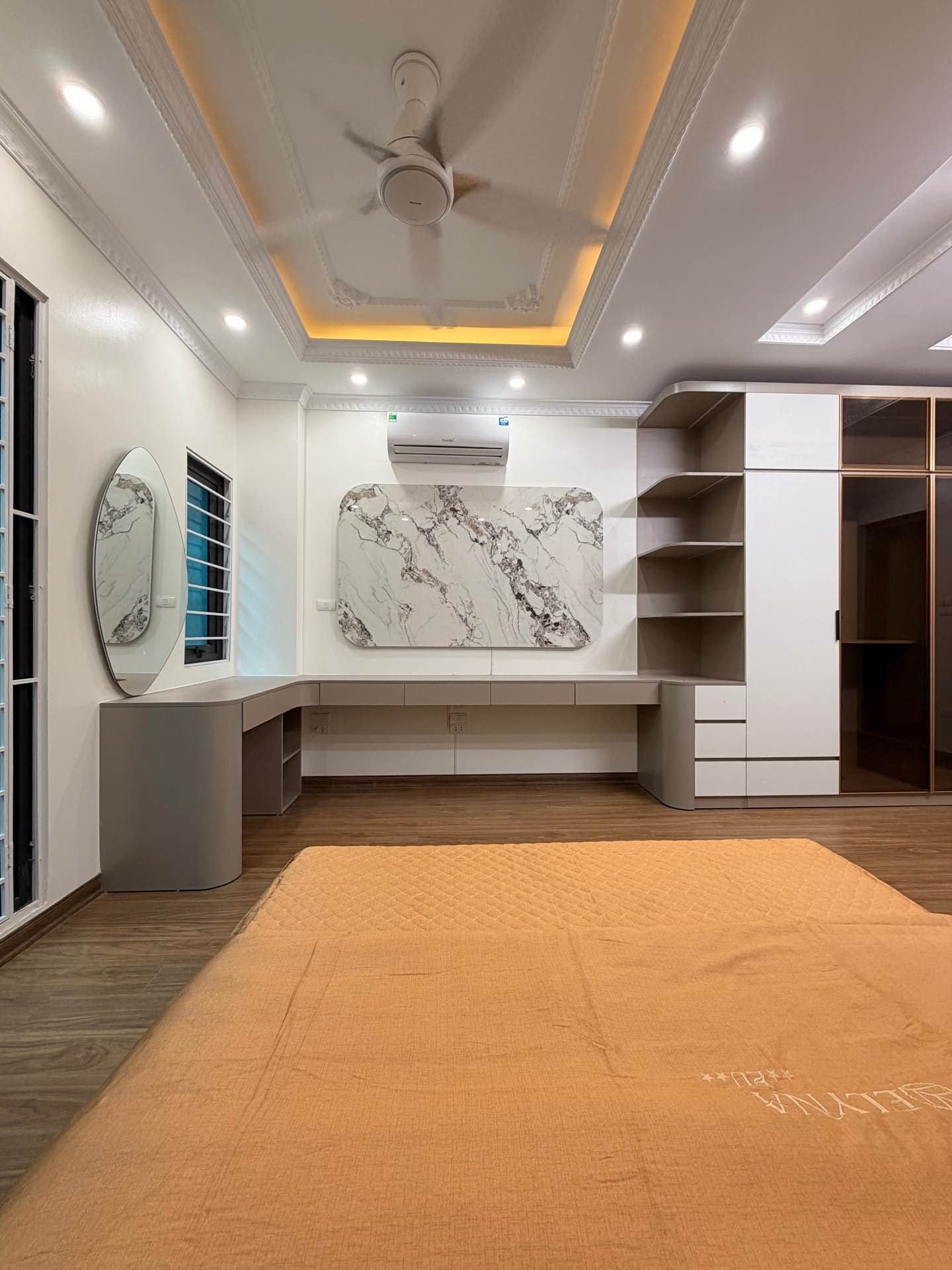 Bán nhà Nguyễn Cao - diện tích 46m2 6 tầng - thang máy - giá 14,6 tỷ