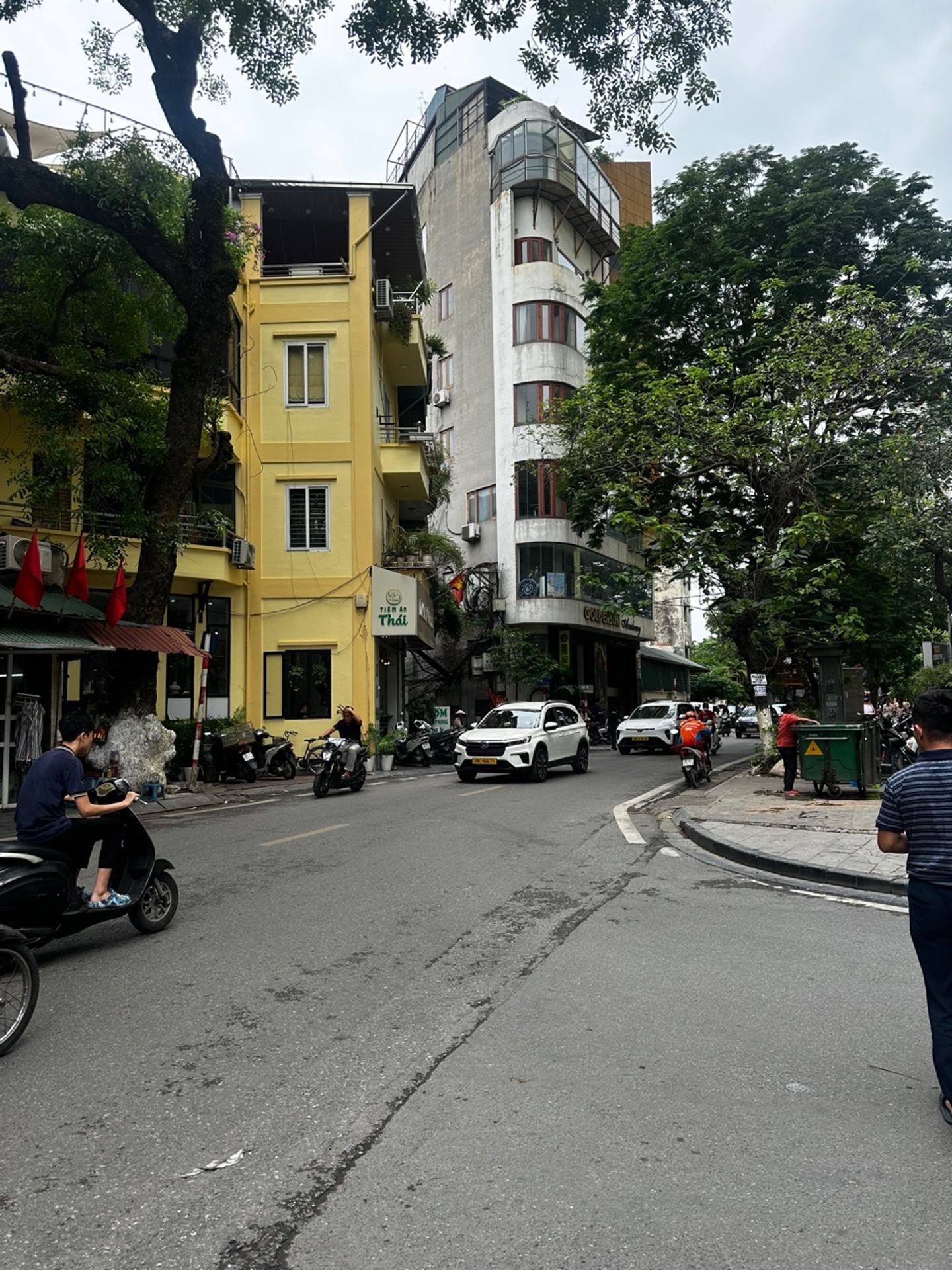 Bán nhà Lương Yên - diện tích 47m2 3 tầng - Mặt phố kinh doanh - giá 14,95 tỷ