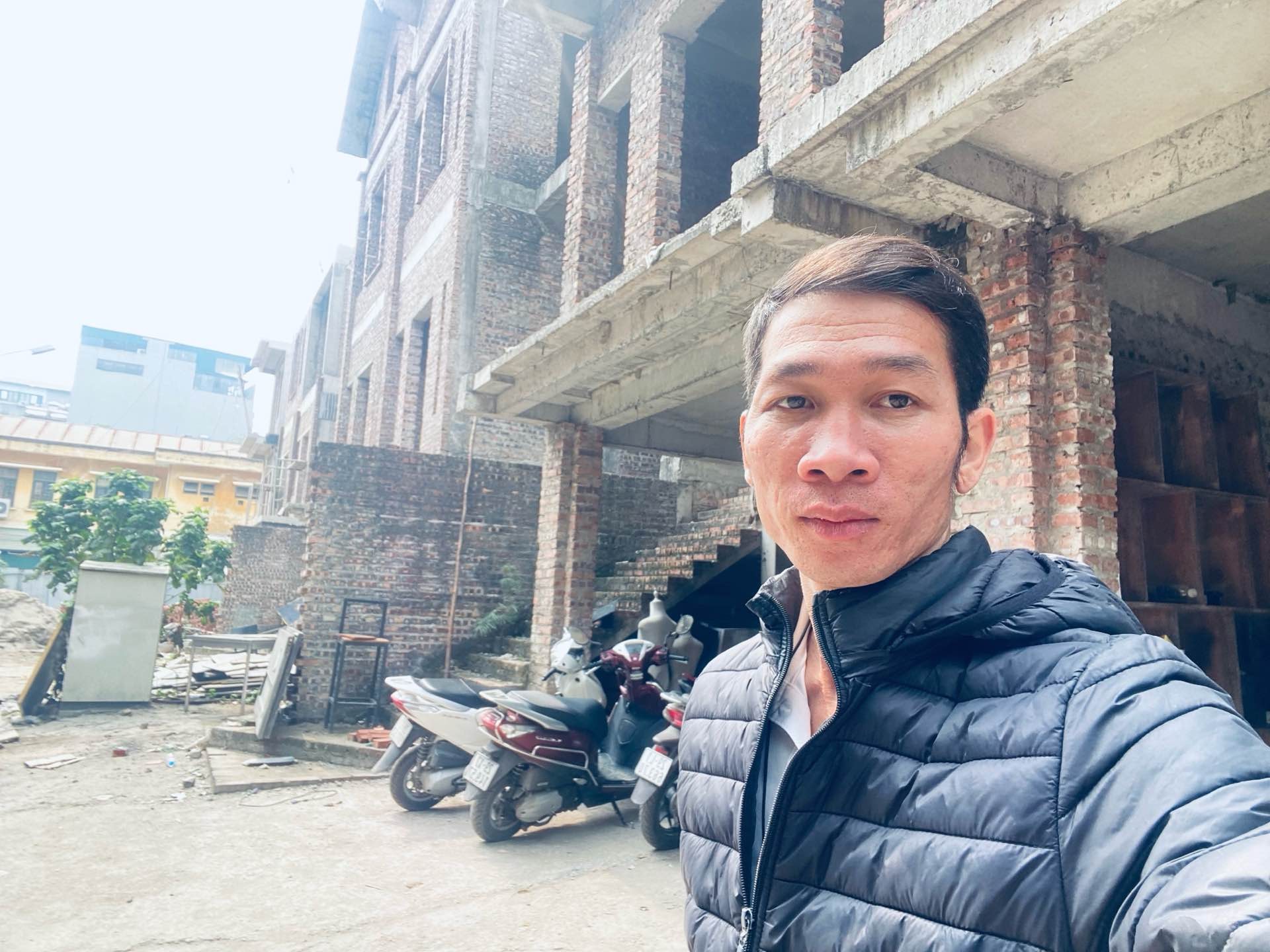 Bán nhà Mễ Trì Thượng - diện tích 97m2 4 tầng - Ô tô tránh - giá 32 tỷ