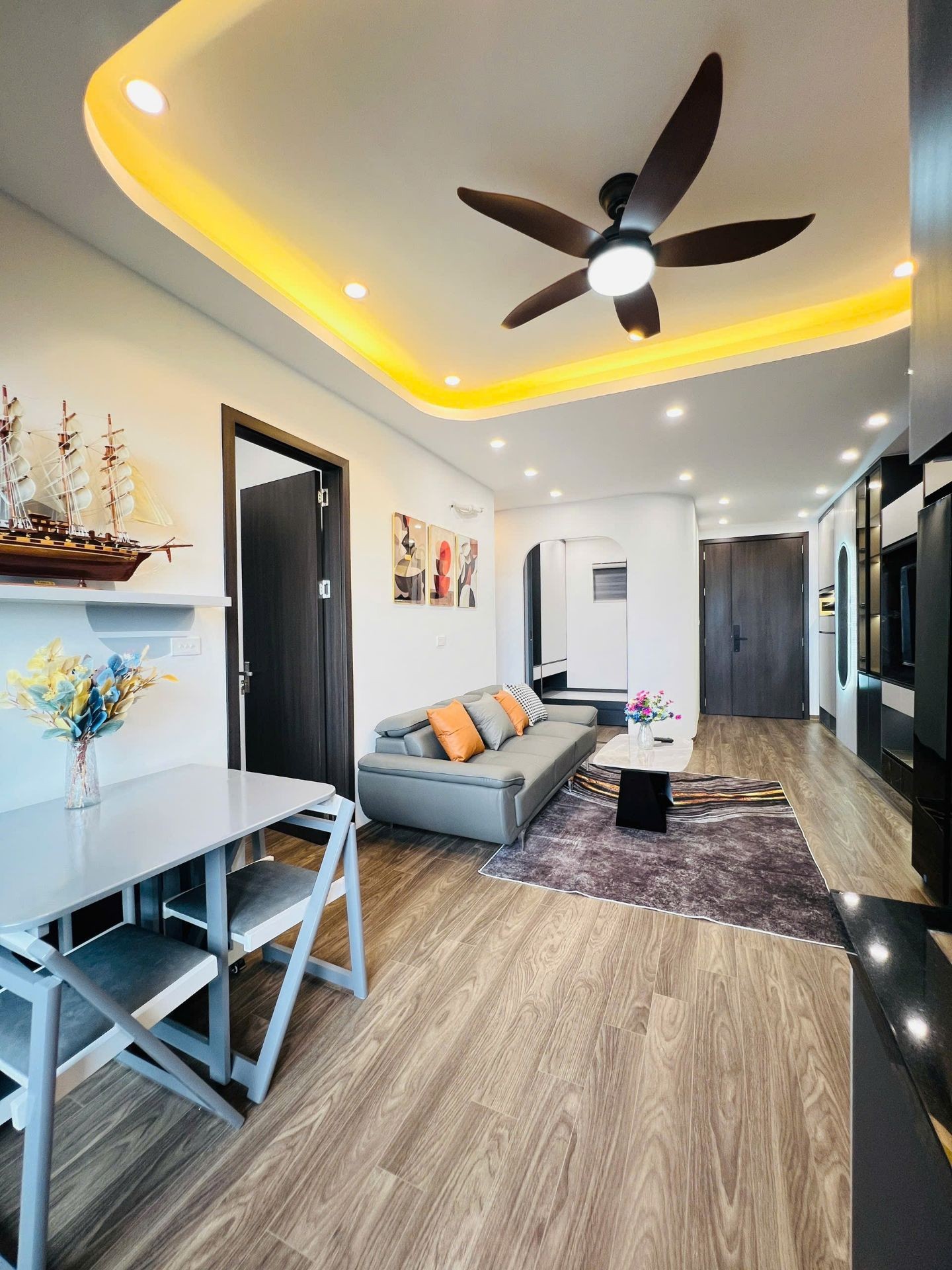 Bán nhà Lĩnh Nam - diện tích 66m2 15 tầng - Căn hộ 3 phòng ngủ - giá 5,2 tỷ