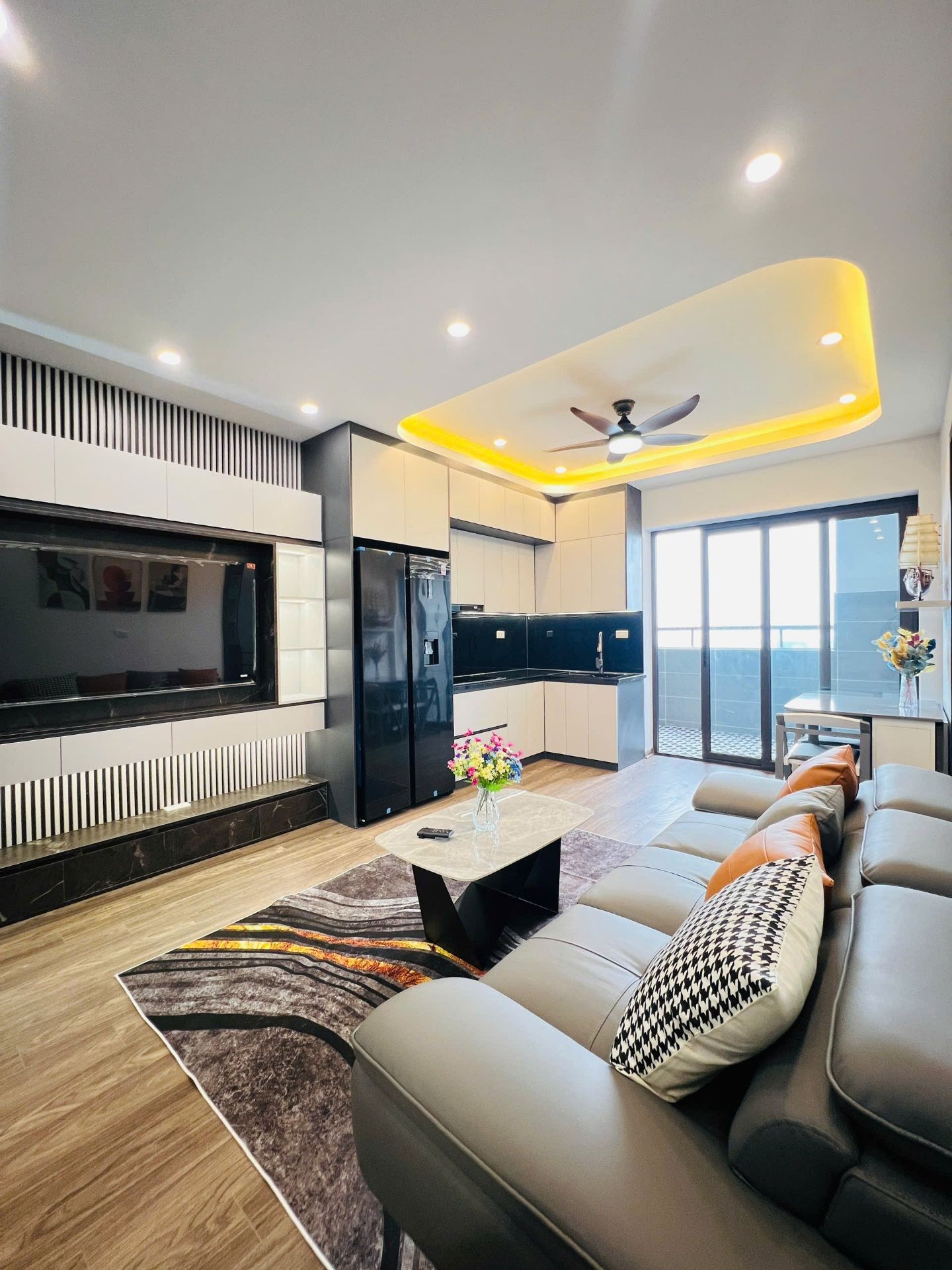 Bán nhà Lĩnh Nam - diện tích 66m2 15 tầng - Căn hộ 3 phòng ngủ - giá 5,2 tỷ