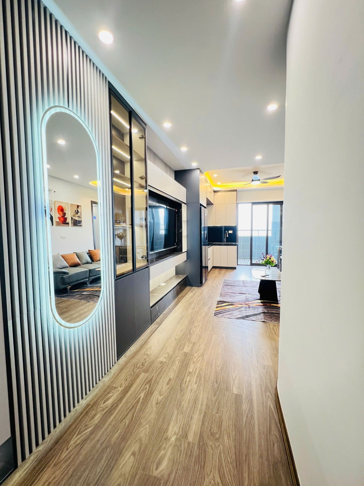 Bán nhà Lĩnh Nam - diện tích 66m2 15 tầng - Căn hộ 3 phòng ngủ - giá 5,2 tỷ