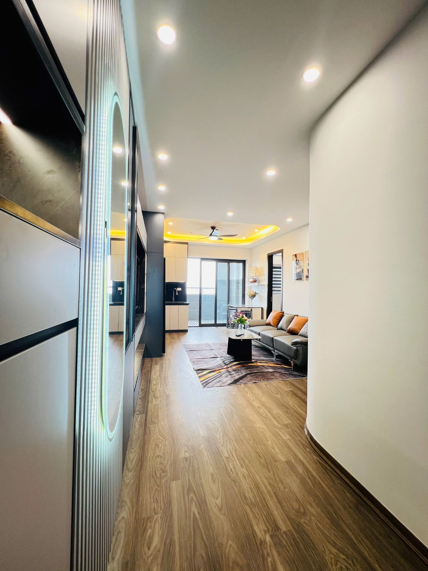 Bán nhà Lĩnh Nam - diện tích 66m2 15 tầng - Căn hộ 3 phòng ngủ - giá 5,2 tỷ